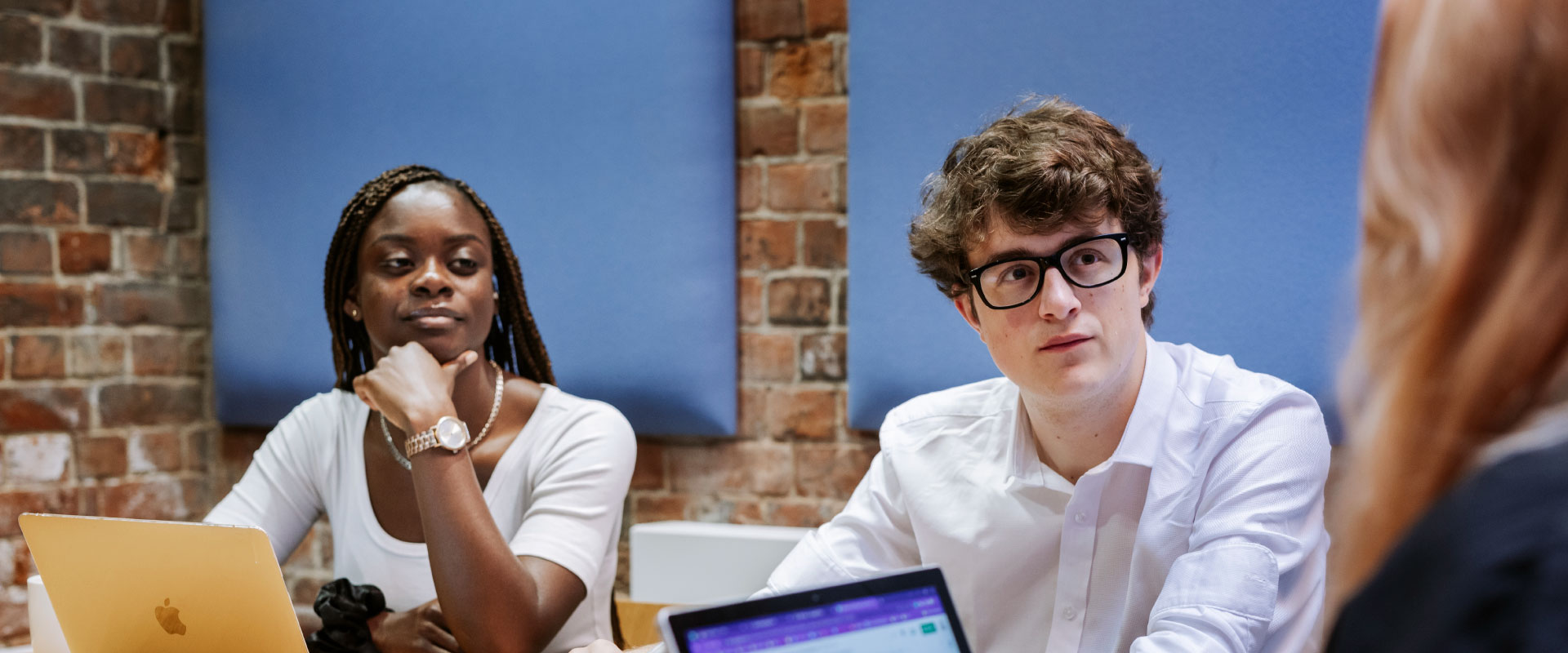 1920x800-hy_uop_seke_cell_block_ftc_009.jpg-jun-2029.jpg Students in an office meeting